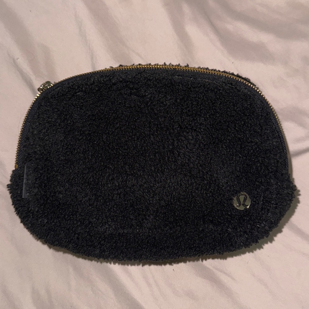 Lululemon Black Sherpa Belt Bag